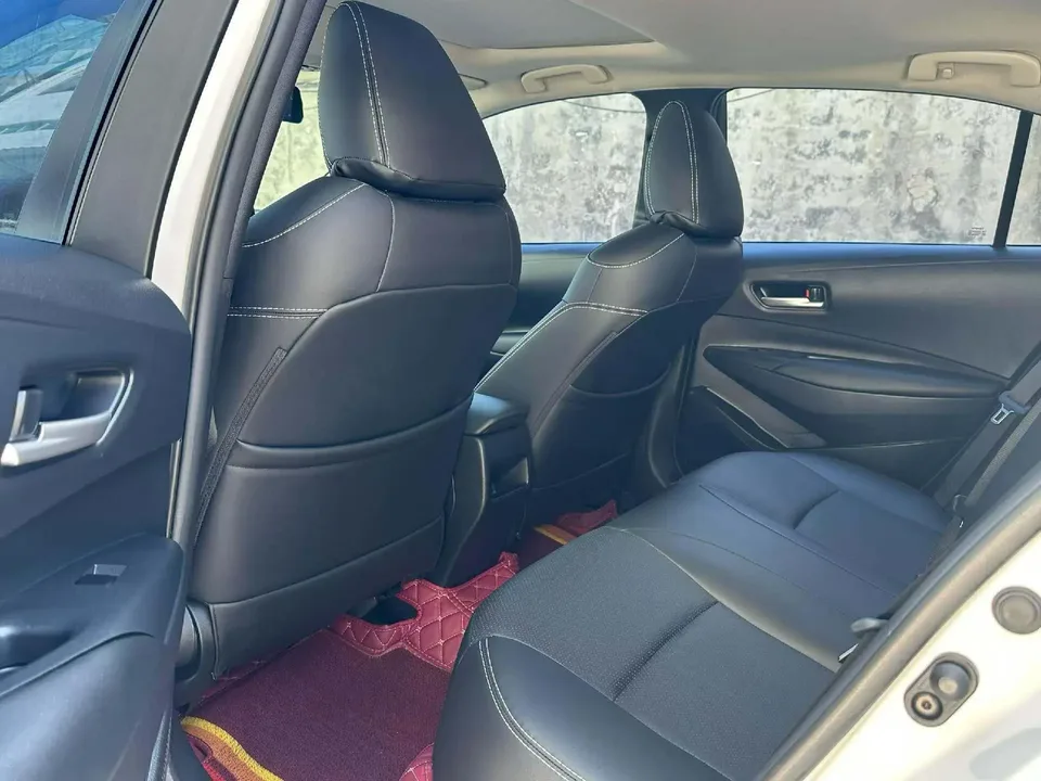 Toyota Corolla 1.2T S-CVT Elite PLUS Edition 2022 — миниатюра 3