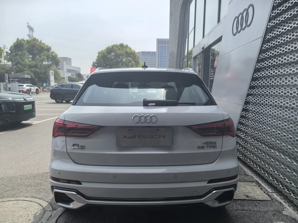 Audi Q3 Audi Q3 2024 35 TFSI Fashion Dynamic Edition 2024 — миниатюра 2