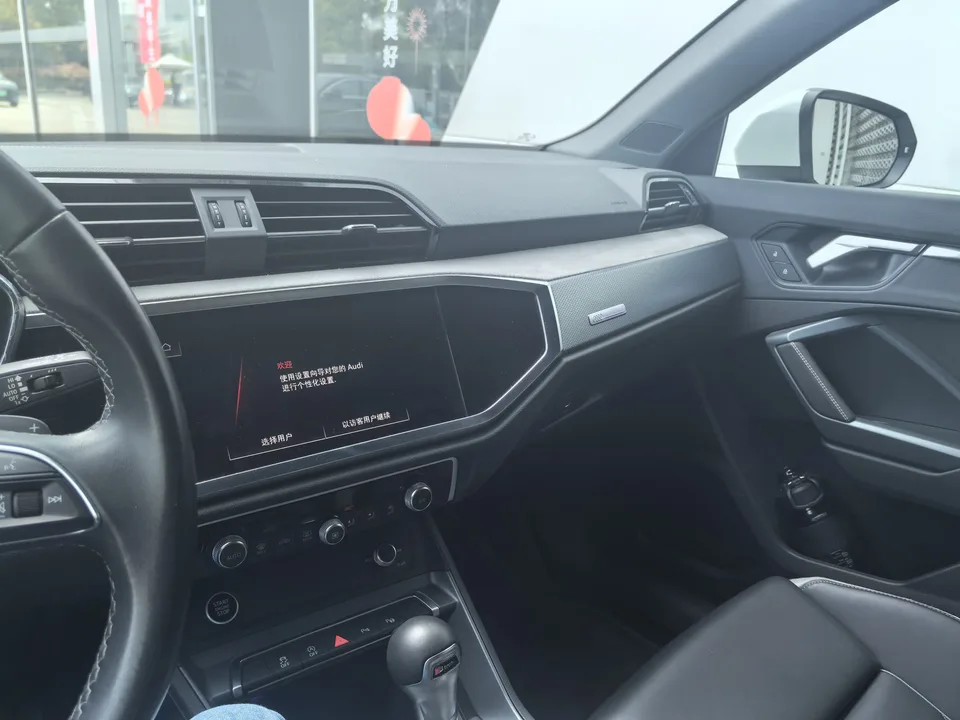 Audi Q3 Audi Q3 2024 35 TFSI Fashion Dynamic Edition 2024 — миниатюра 4