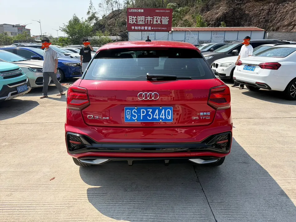 Audi Q2L Audi Q2L 2022 35 TFSI aggressive and dynamic model 2022 — миниатюра 4