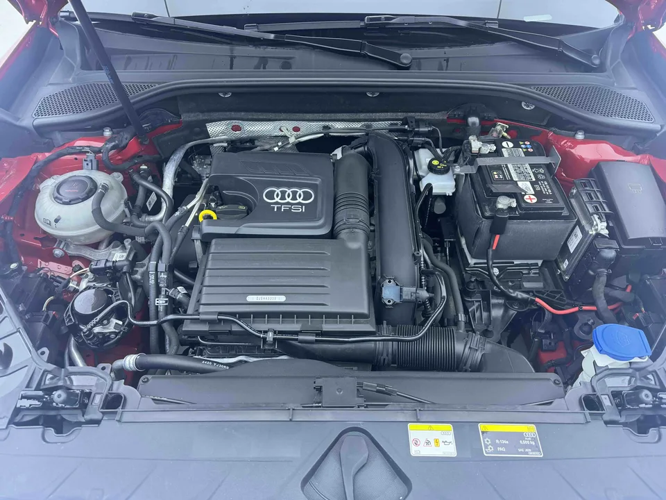 Audi Q2L Audi Q2L 2022 35 TFSI aggressive and dynamic model 2022 — миниатюра 2