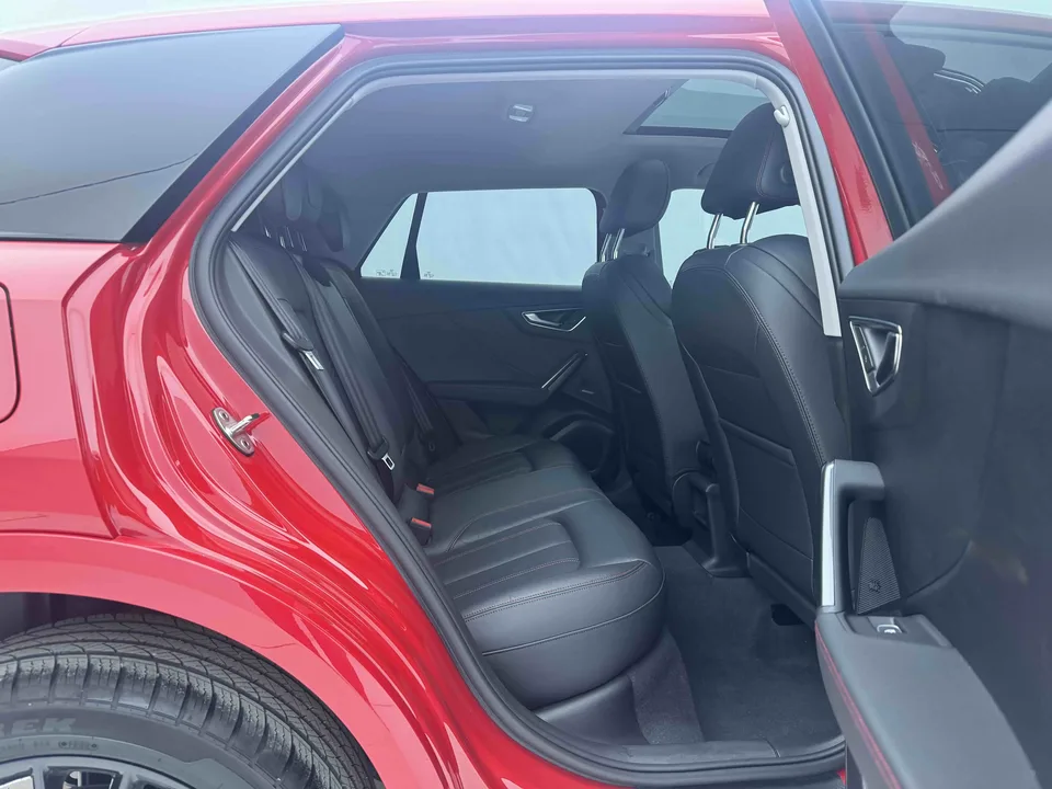 Audi Q2L Audi Q2L 2022 35 TFSI aggressive and dynamic model 2022 — миниатюра 5