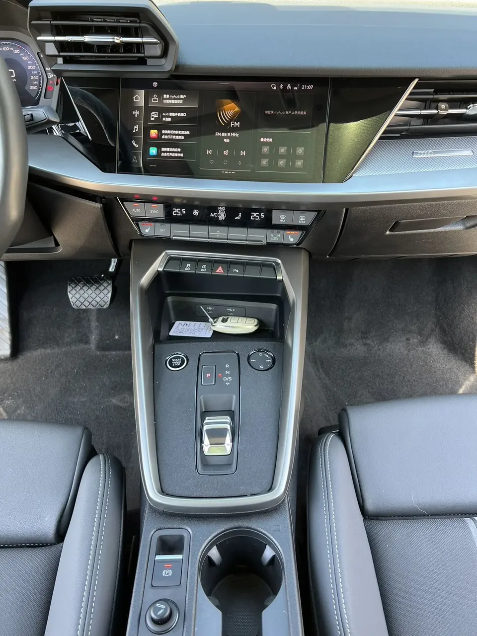 Audi A3 Audi A3 2023 A3L Limousine 35 TFSI facelift: stylish and sporty 2023 — миниатюра 5