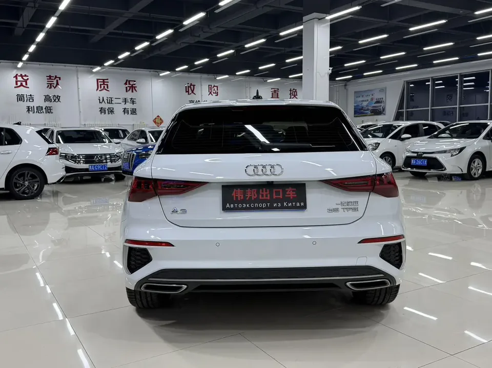 Audi A3 Sportback 35 TFSI stylish and sporty 2022 — миниатюра 2