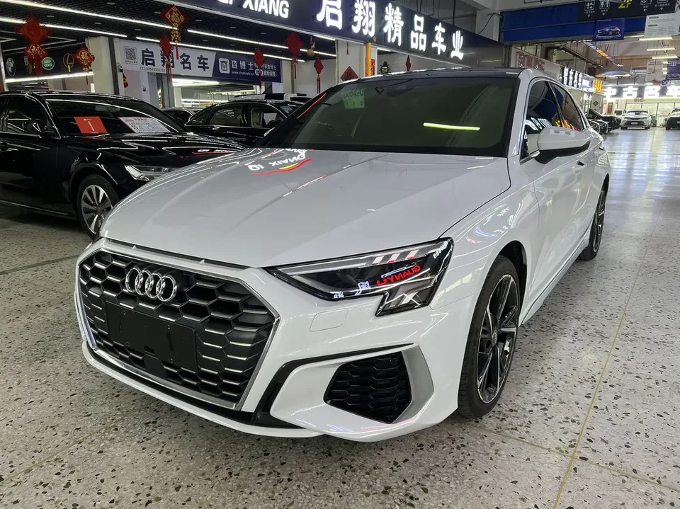 Audi A3 A3L Limousine 35 TFSI Fashion Sports 2022 — фото 1, купить с доставкой в Москву