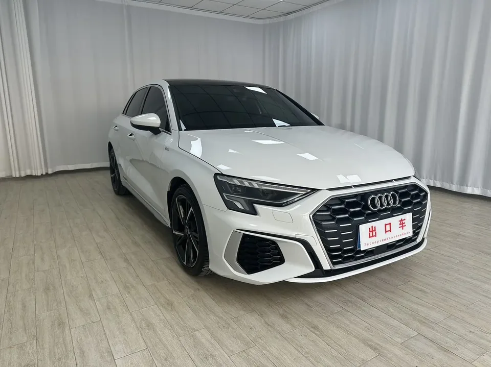 Audi A3 Sportback 35 TFSI stylish and sporty 2023 — миниатюра 3