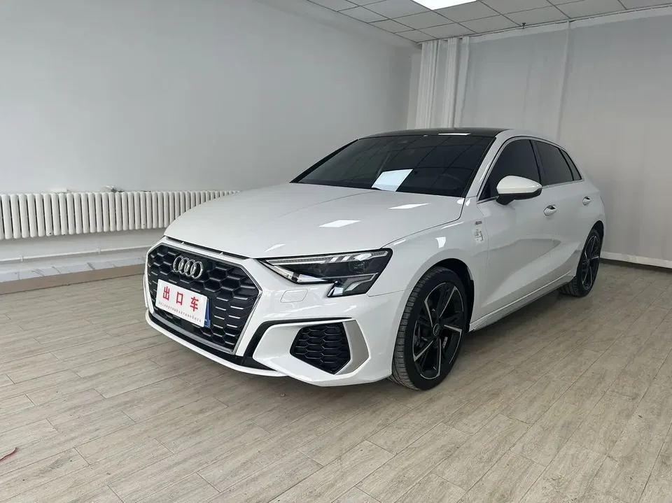 Audi A3 Sportback 35 TFSI stylish and sporty 2023 — фото 1, купить с доставкой в Москву