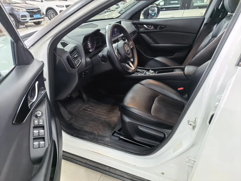 Mazda CX-4 Mazda CX-4 2021 2.0L 2WD Blue Sky Youth Edition 2023 — миниатюра 4
