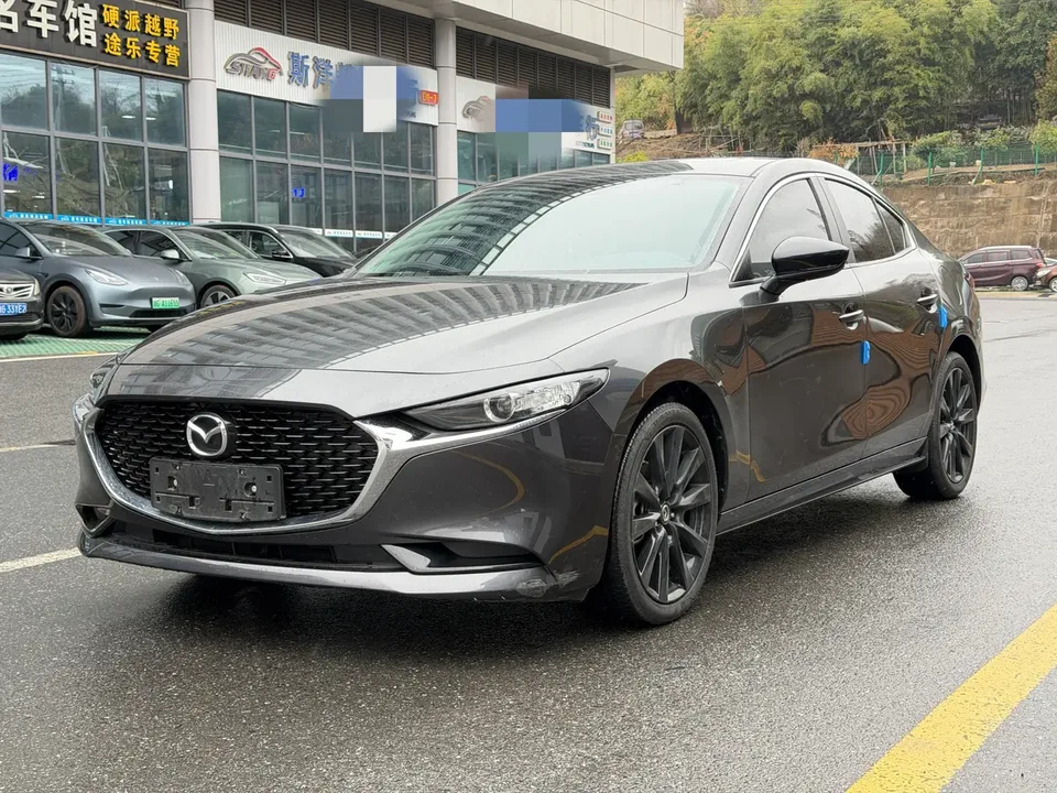 Mazda Axela 2.0L Automatic Elegant Edition 2024 — фото 1, купить с доставкой в Москву