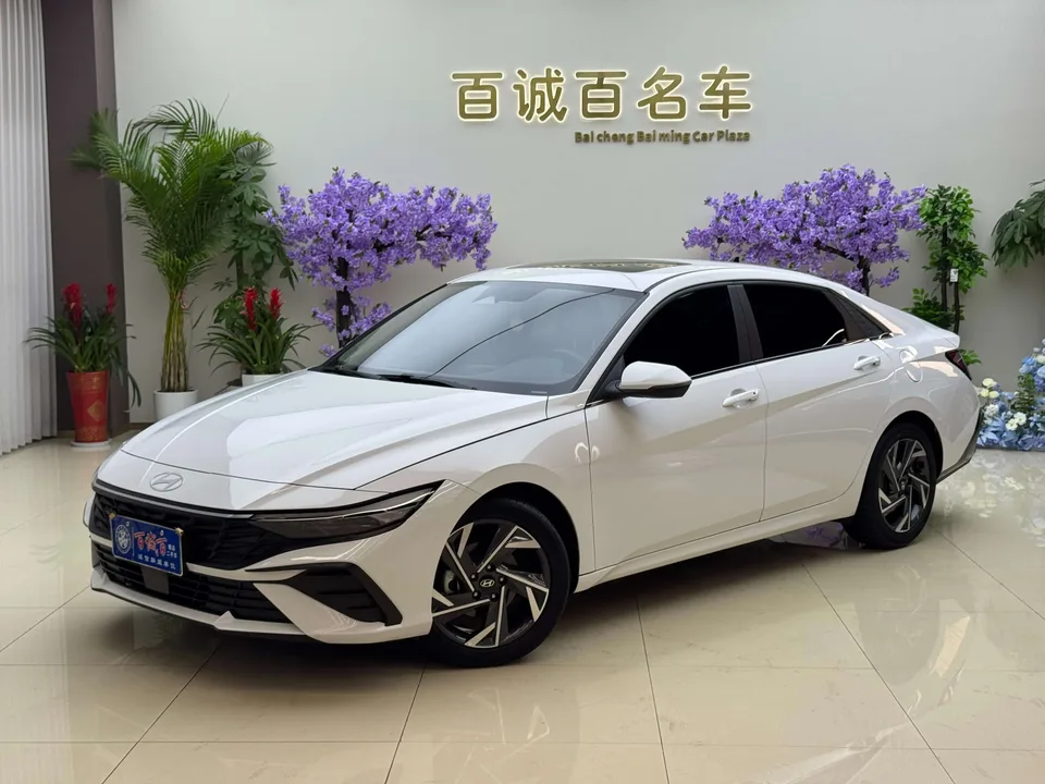 Hyundai Elantra Elantra 2023 1.5L CVT LUX Premium Edition 2024 — photo 1, buy with delivery to Moscow