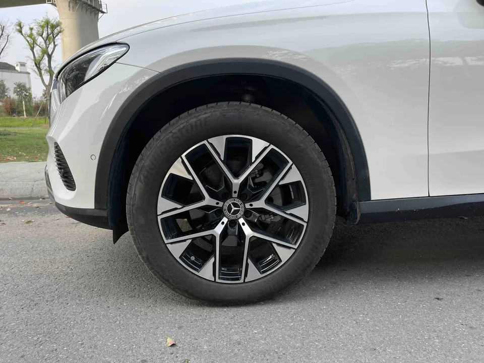 Mercedes-Benz GLC-Class GLC 2023 GLC 260 L 4MATIC dynamic 5-seater 2024 — thumbnail 3