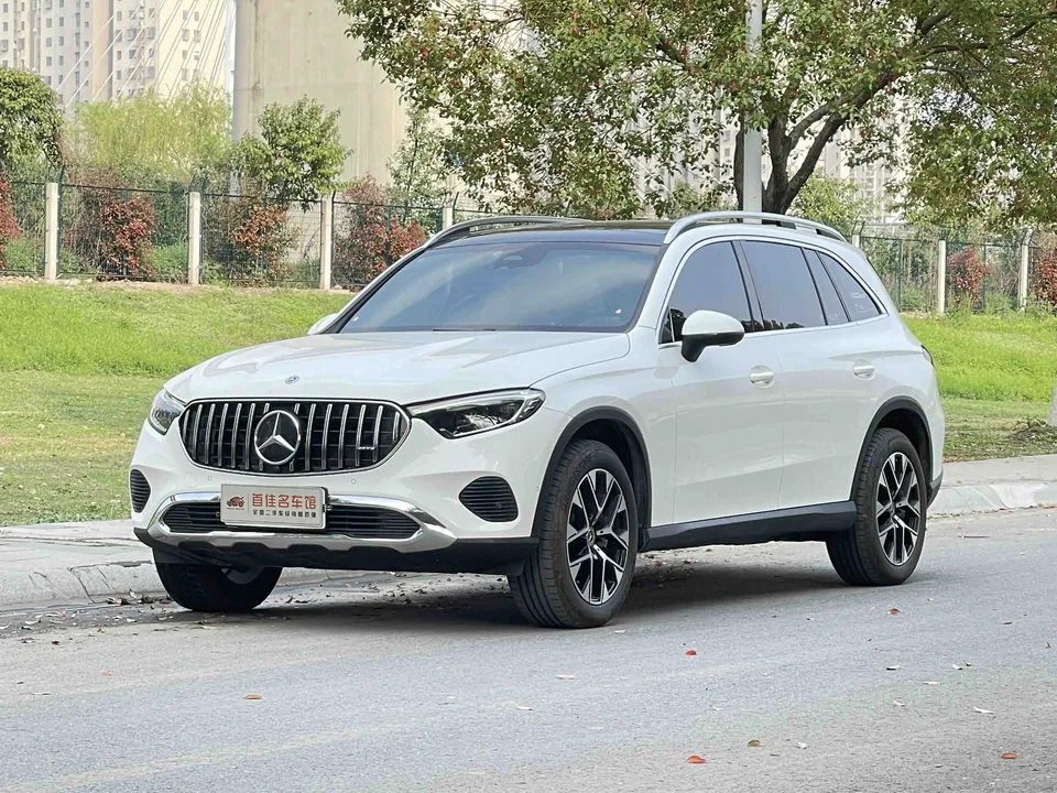 Mercedes-Benz GLC-Class GLC 2023 GLC 260 L 4MATIC dynamic 5-seater 2024 — photo 1, buy with delivery to Moscow