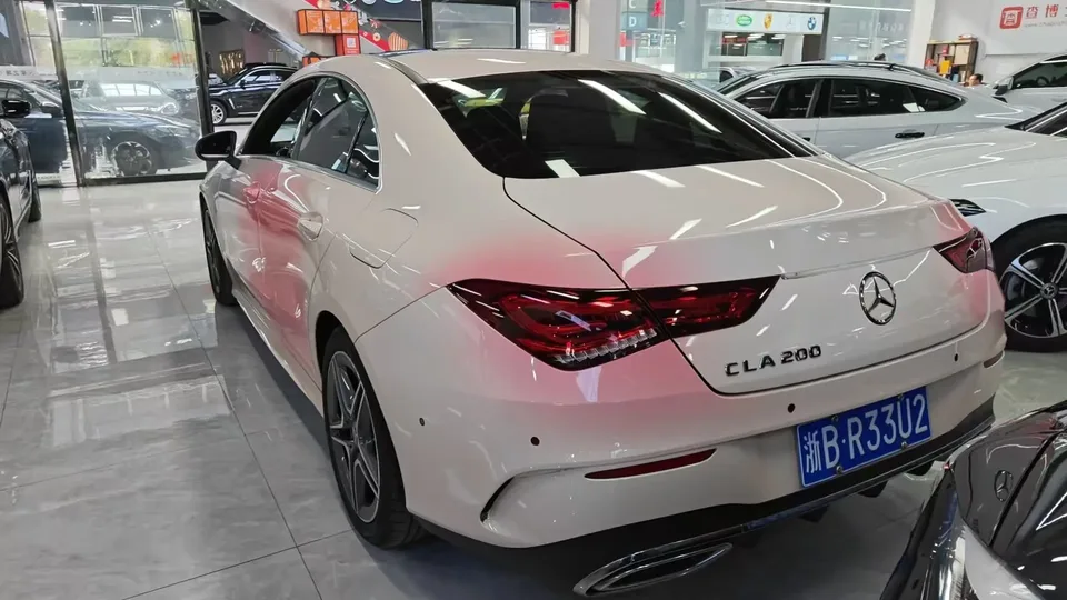 Mercedes-Benz CLA (Imported) Mercedes-Benz CLA 2022 CLA 200 four-door coupe 2022 — миниатюра 4