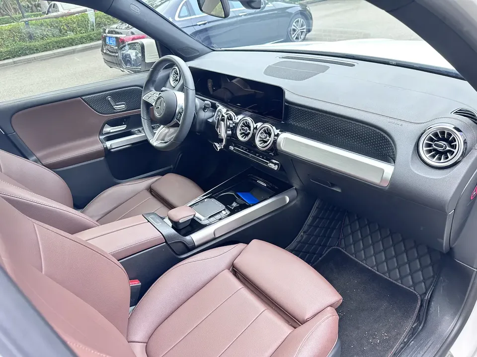 Mercedes-Benz GLB-Class facelift GLB 220 Dynamic 2024 — миниатюра 3