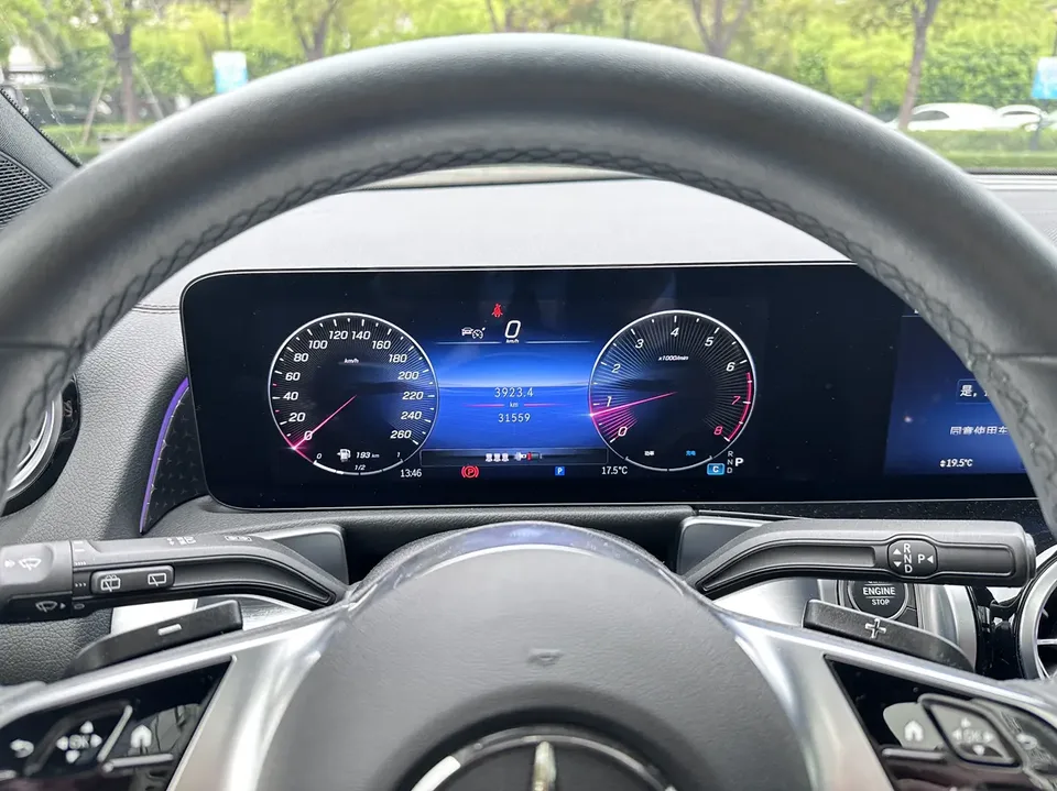 Mercedes-Benz GLB-Class facelift GLB 220 Dynamic 2024 — миниатюра 5