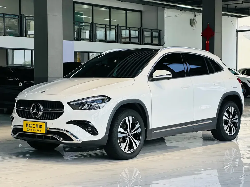 Mercedes-Benz GLA 2024