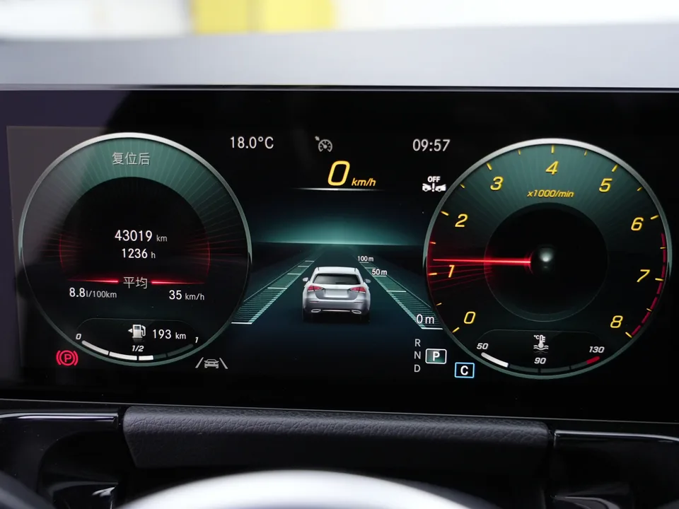 Mercedes-Benz GLA Mercedes-Benz GLA 2023 GLA 220 2023 — thumbnail 4