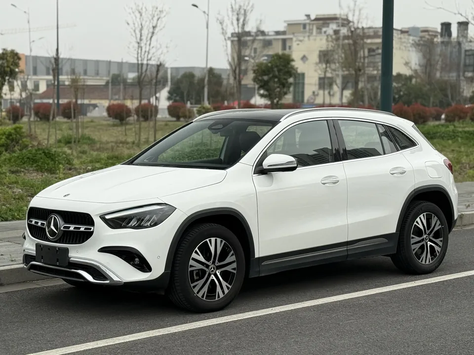 Mercedes-Benz GLA 2024