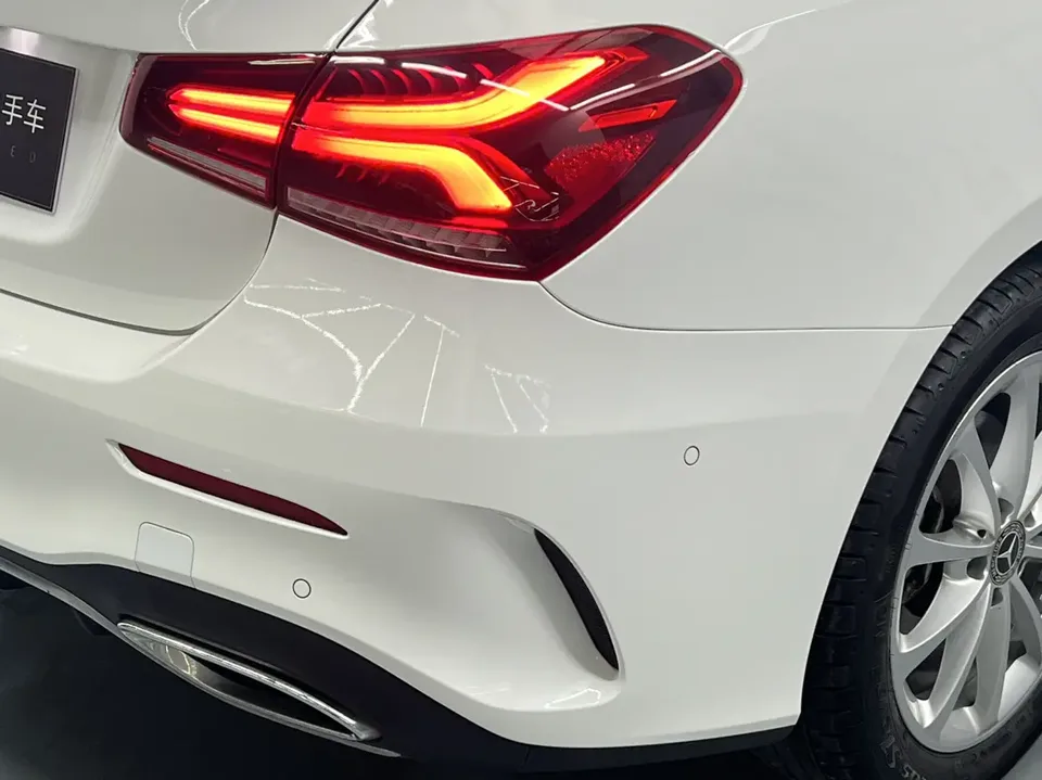 Mercedes-Benz Mercedes Benz A Class Mercedes-Benz A-Class 2022 facelift A 200 L sports sedan fashion version 2022 — миниатюра 4