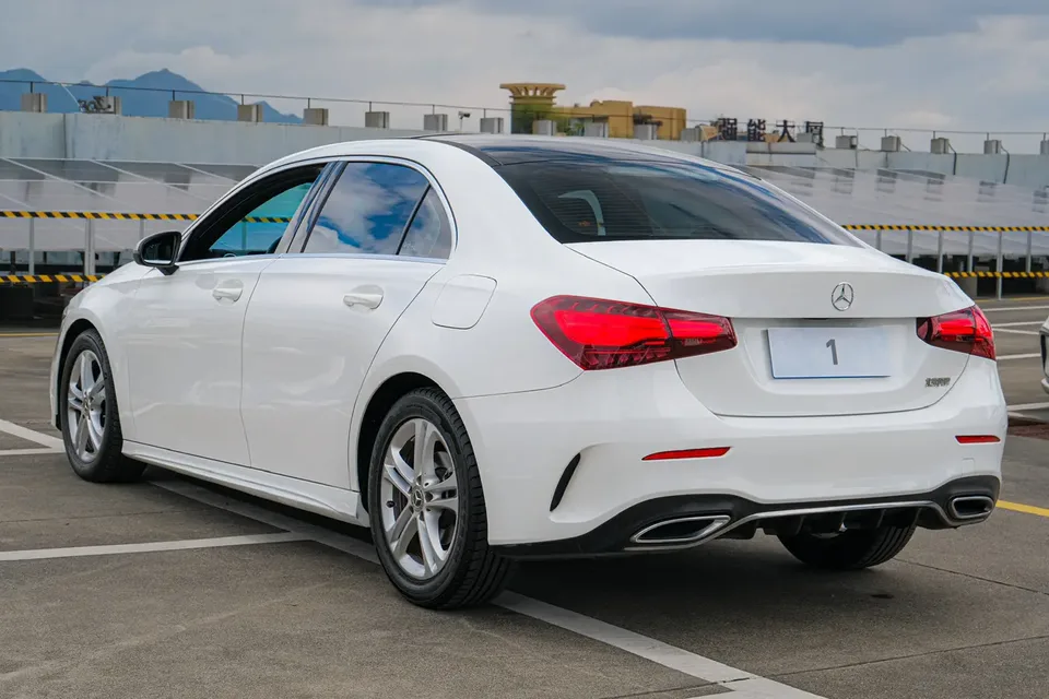 Mercedes-Benz Mercedes Benz A Class Mercedes-Benz A-Class 2024 A 180 L 2024 — миниатюра 4