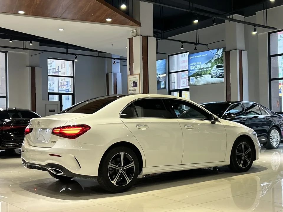 Mercedes-Benz Mercedes Benz A Class Mercedes-Benz A-Class 2024 facelift A 200 L fashion version 2024 — миниатюра 5