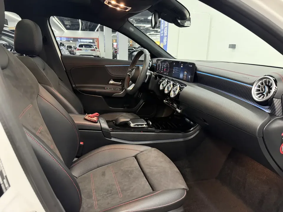 Mercedes-Benz Mercedes Benz A Class Mercedes-Benz A-Class 2023 A 200 L Sports Sedan Fashion Edition 2023 — миниатюра 3