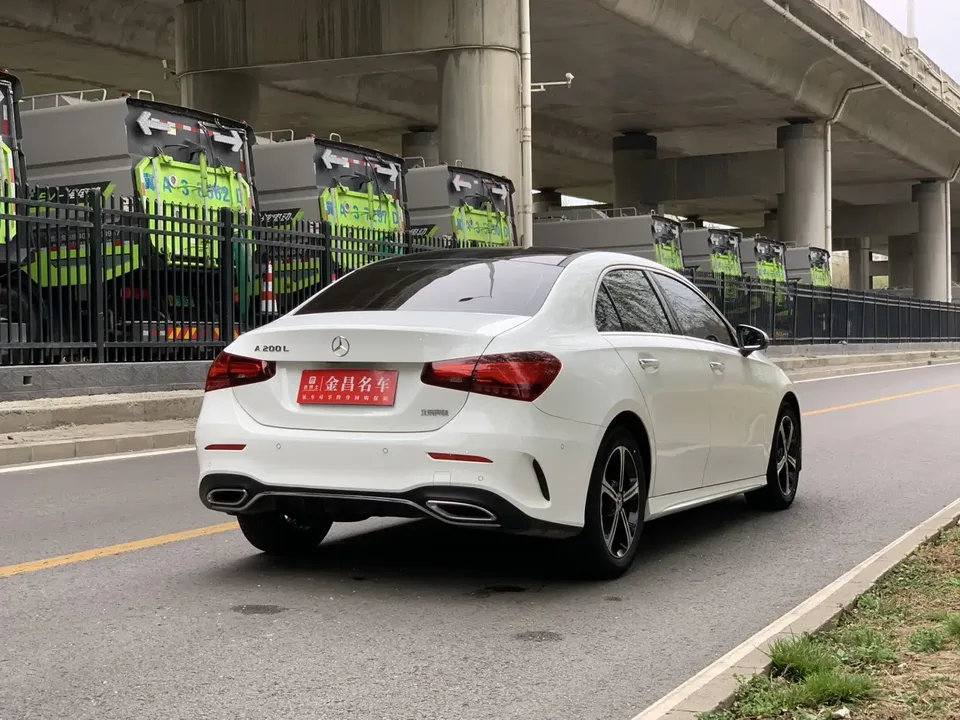 Mercedes-Benz Mercedes Benz A Class Mercedes-Benz A-Class 2023 A 200 L Sports Sedan Fashion Edition 2023 — миниатюра 2