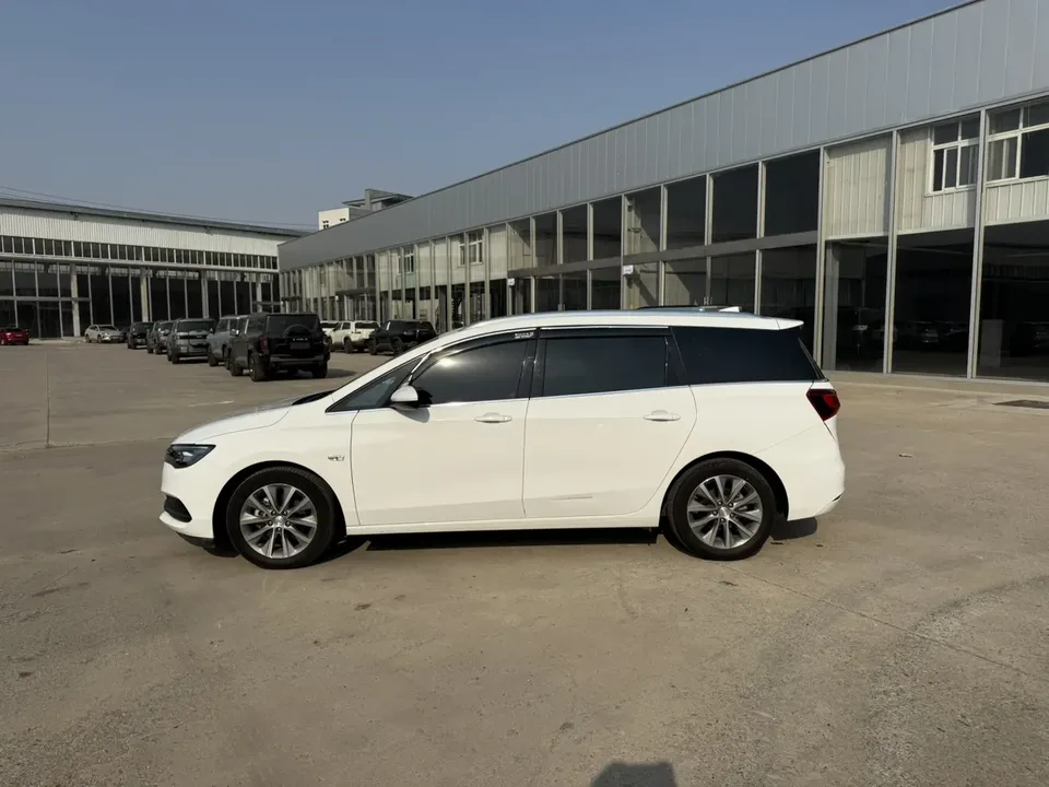 Buick GL6 Buick GL6 2021 323T mild hybrid connected luxury model 2023 — миниатюра 4