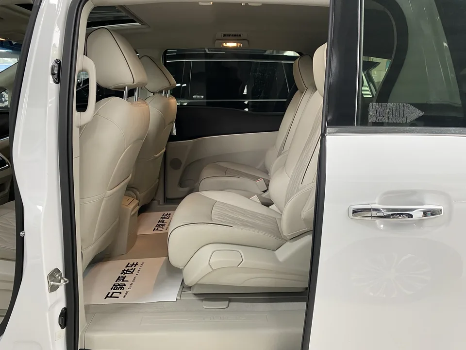 Buick GL8 GL8 2022 Buick GL8 2022 Land Business Class 652T Luxury Edition 2022 — thumbnail 4