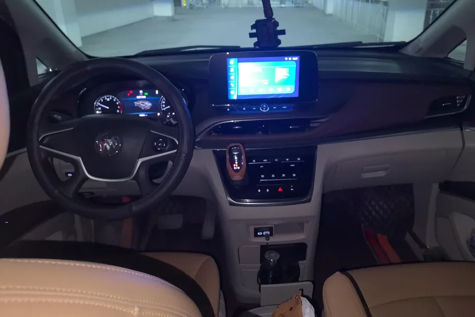 Buick GL8 GL8 2022 Buick GL8 2022 Land Business Class 652T Comfort Edition 2022 — thumbnail 3