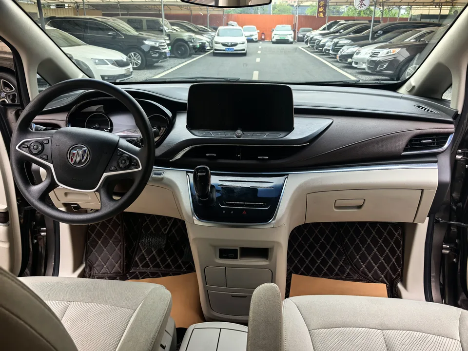 Buick GL8 facelift land business class 2.0T smart model 2024 — миниатюра 3
