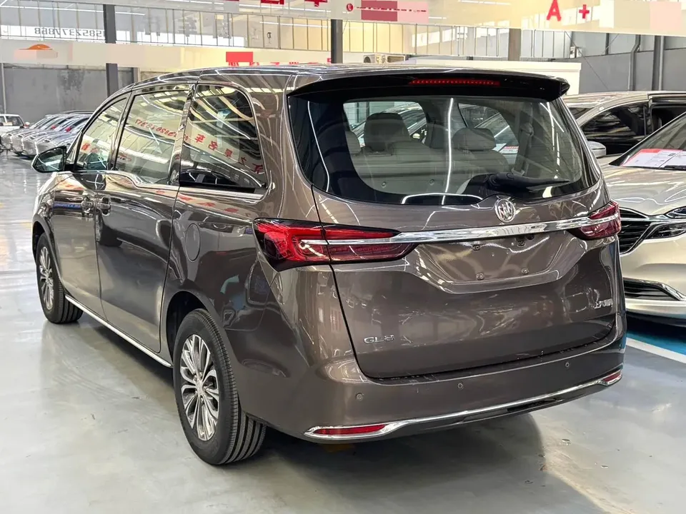 Buick GL8 GL8 2023 Buick GL8 2023 Land Business Class 2.0T Comfort Edition 2023 — миниатюра 4