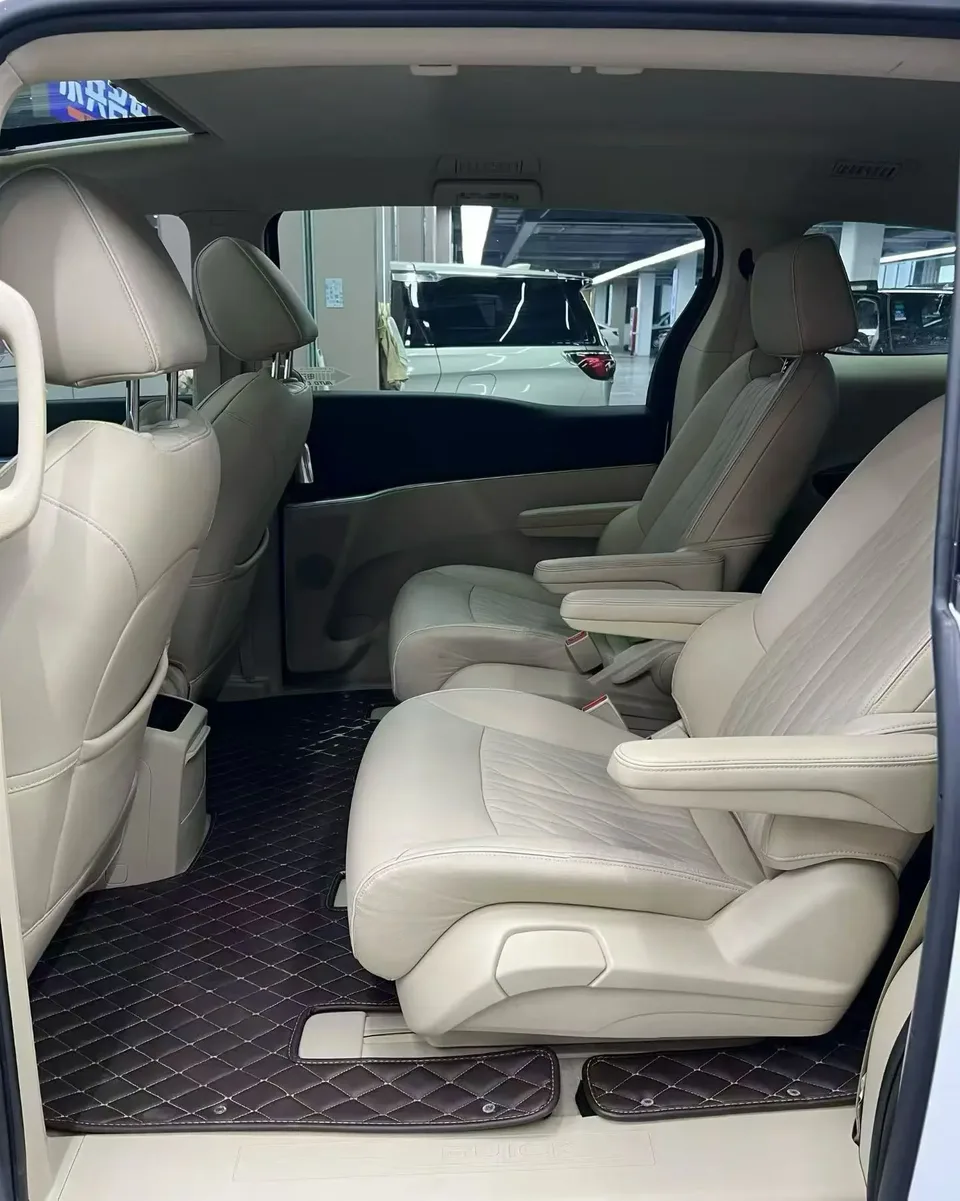Buick GL8 GL8 2023 Land Business Class 2.0T Luxury Edition 2023 — thumbnail 3