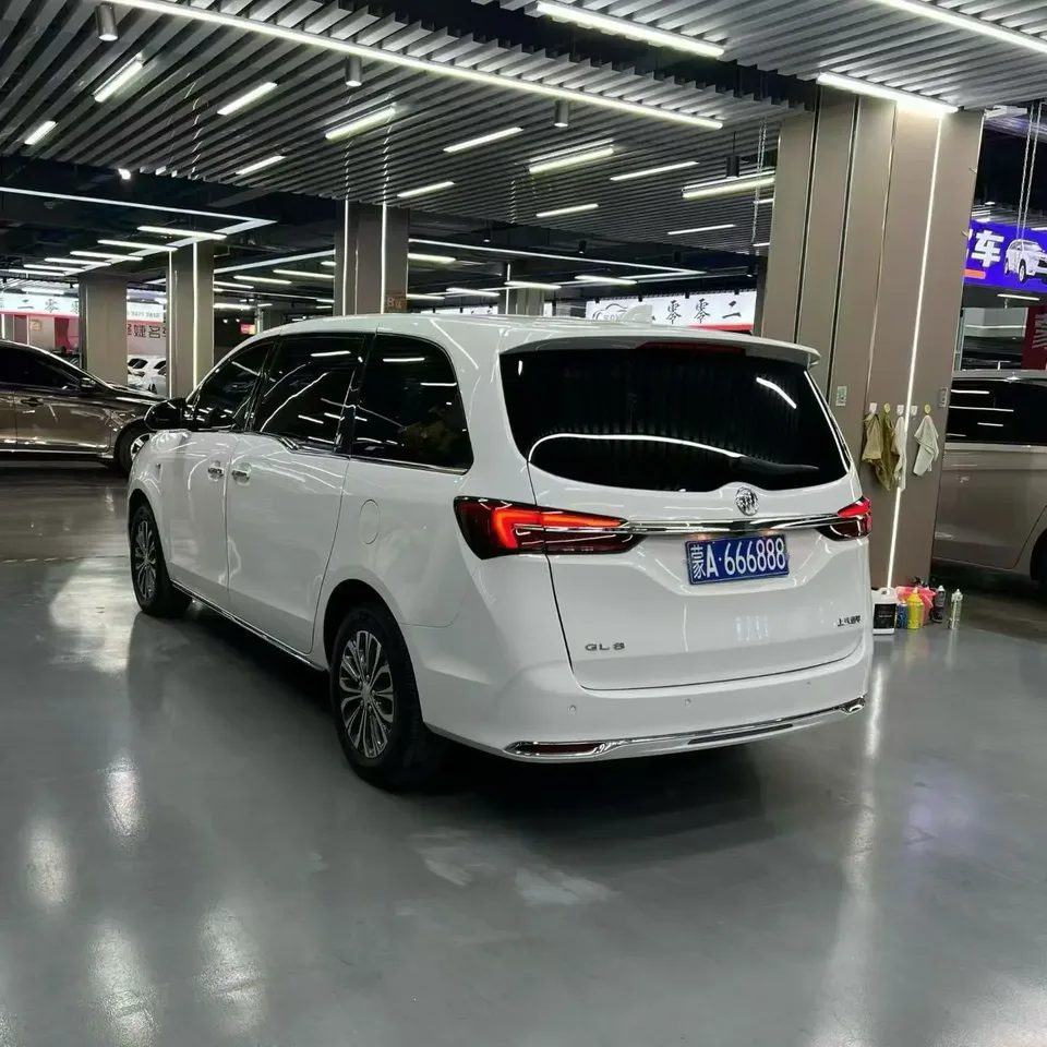 Buick GL8 GL8 2023 Land Business Class 2.0T Luxury Edition 2023 — thumbnail 4