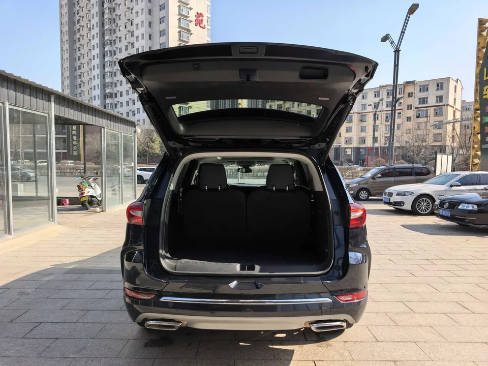Buick Angke Banner 2022 Angkeqi 652T 2WD Premium 7-seater 2022 — миниатюра 3