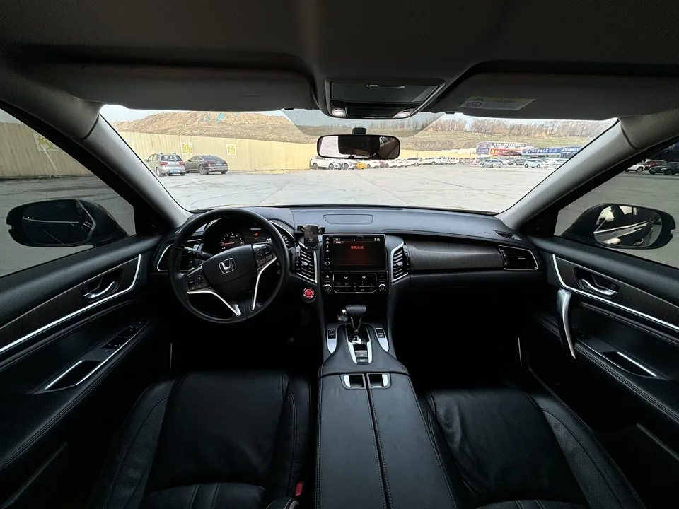 Honda Avancier Crown Road 240TURBO Two-wheel Drive Limited Commemorative Edition 2023 — миниатюра 4