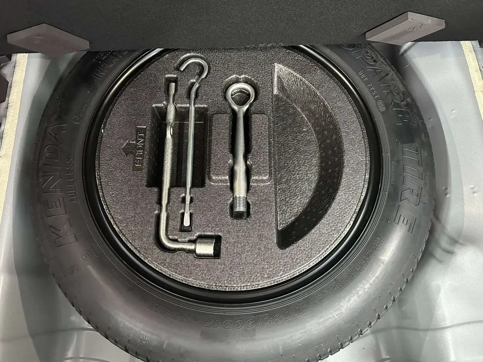 Honda WR-V HondaXR-V 2023 1.5L CVT Hot Edition 2024 — thumbnail 3