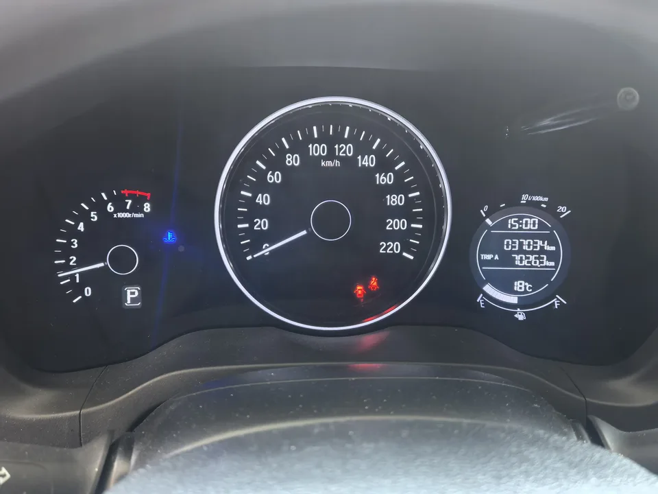 Honda VEZEL 2022 VIZI 1.5L CVT Phantom Night Pioneer Edition 2022 — миниатюра 3