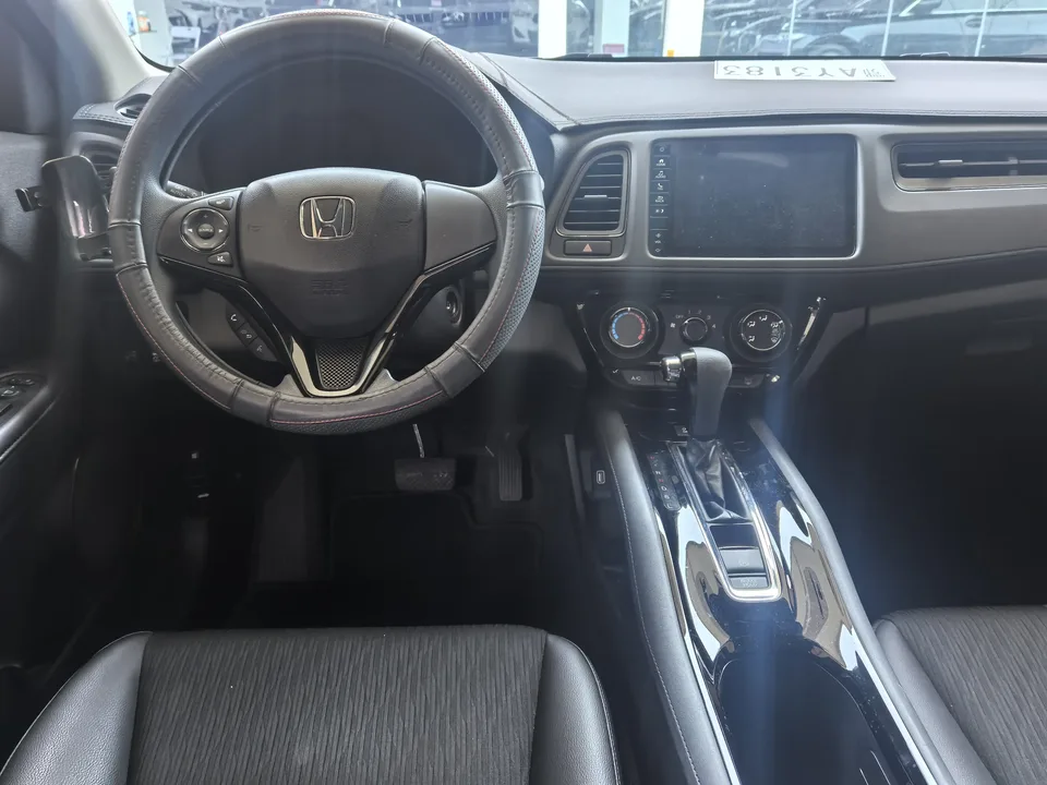 Honda VEZEL 2022 VIZI 1.5L CVT Phantom Night Pioneer Edition 2022 — миниатюра 5