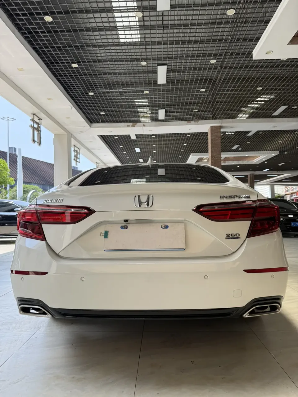 Honda Inspire 2022 Insignia 260TURBO Fine Edition 2022 — миниатюра 2