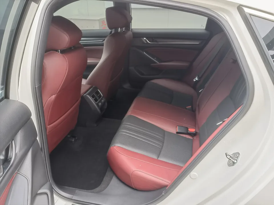 Honda Inspire 2022 Insignia 260TURBO Fine Edition 2022 — миниатюра 3