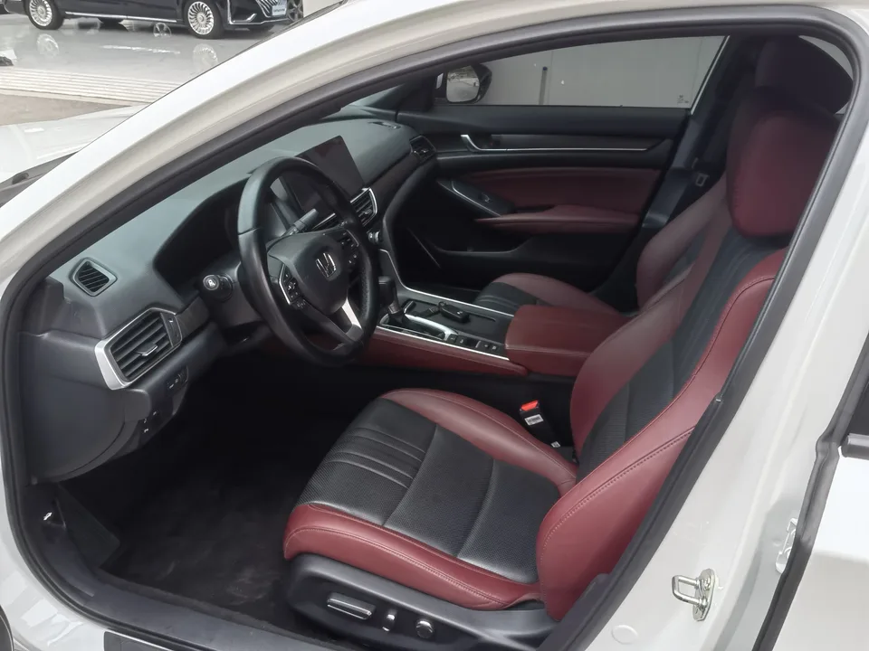 Honda Inspire 2022 Insignia 260TURBO Fine Edition 2022 — миниатюра 5