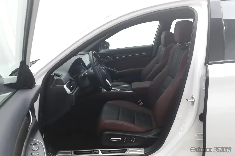 Honda Inspire 2022 Insignia 260TURBO Fine Edition 2023 — миниатюра 3