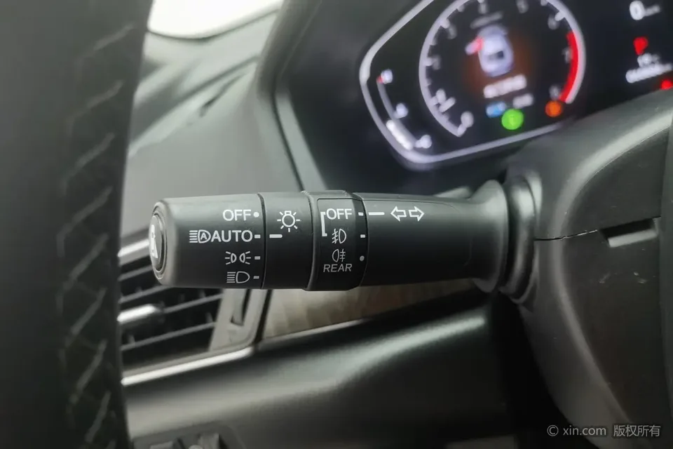 Honda Inspire 2022 Insignia 260TURBO Fine Edition 2023 — миниатюра 5