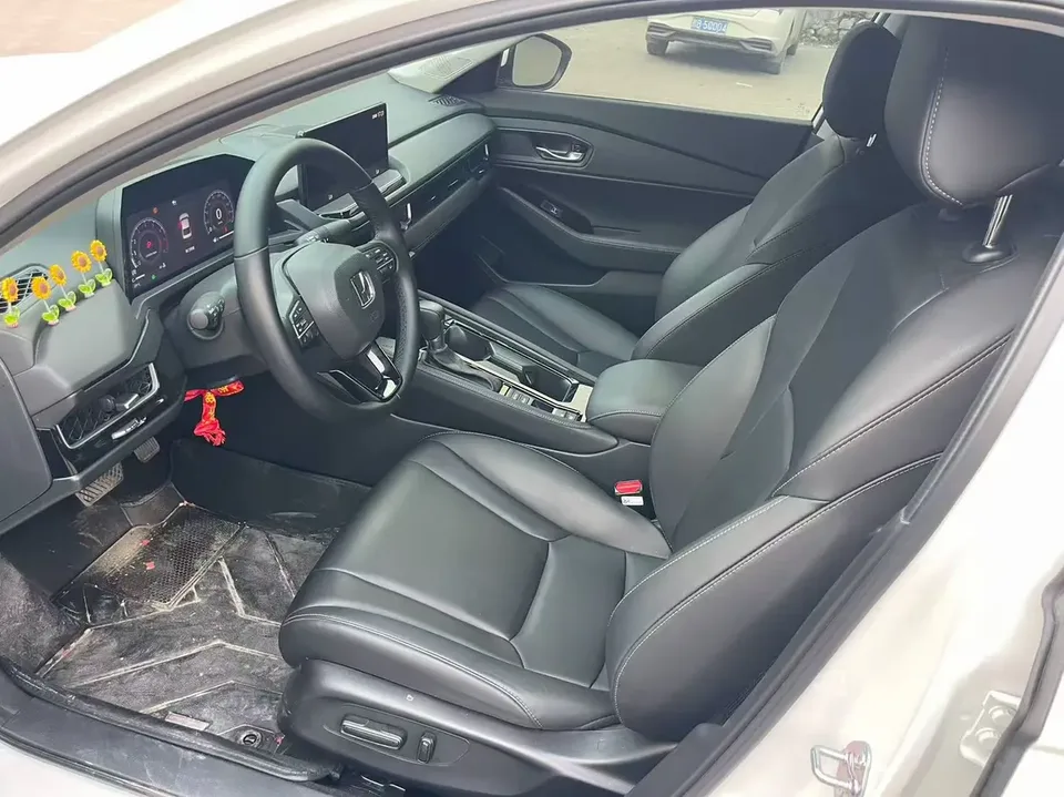 Honda Inspire Insignia 2025 260TURBO Elite Edition 2025 — миниатюра 3