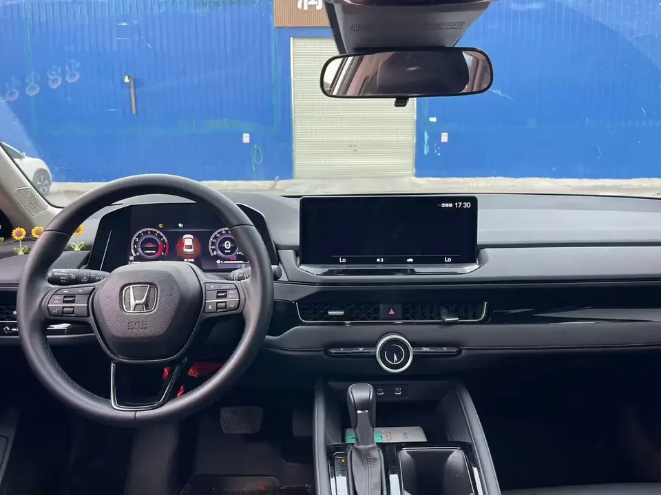 Honda Inspire Insignia 2025 260TURBO Elite Edition 2025 — миниатюра 5