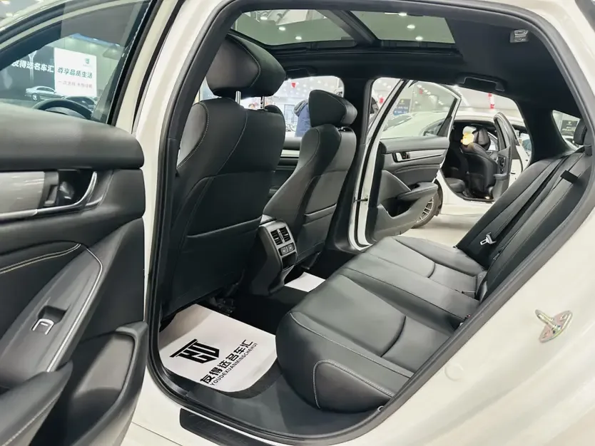 Honda Inspire Inship 2022 260TURBO Exquisite Edition 2022 — миниатюра 4