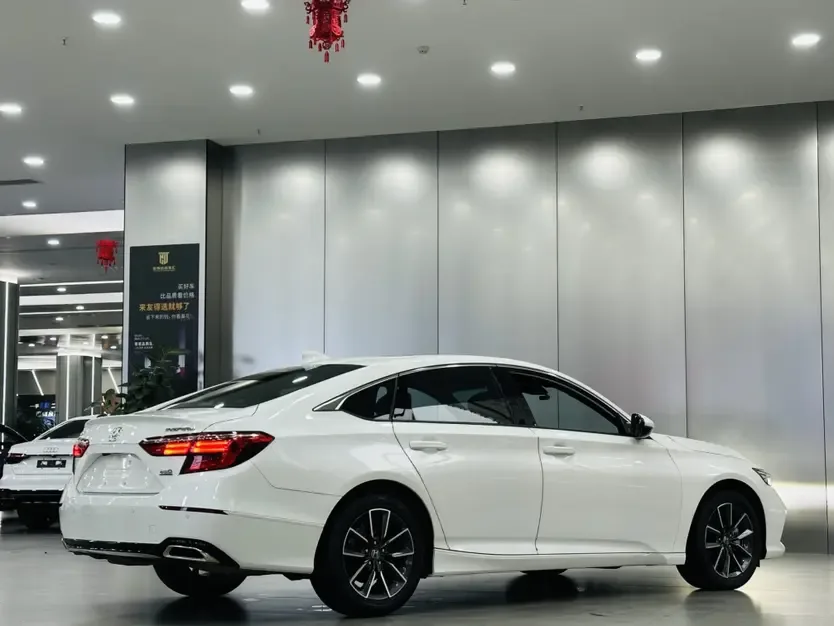 Honda Inspire Inship 2022 260TURBO Exquisite Edition 2022 — миниатюра 5