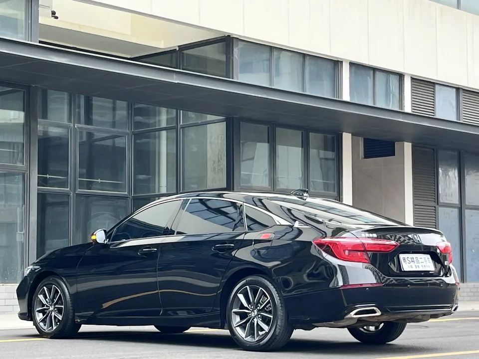 Honda Inspire 260TURBO Exquisite Edition 2023 — миниатюра 2