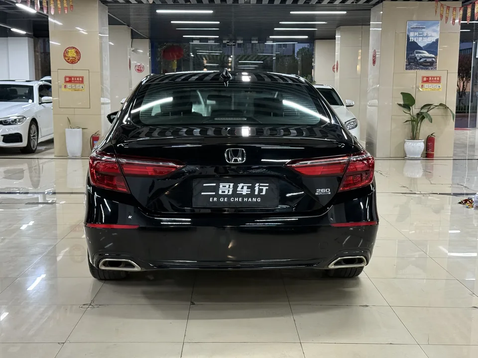 Honda Inspire 2022 Insignia 260TURBO Elegant Edition 2023 — миниатюра 2